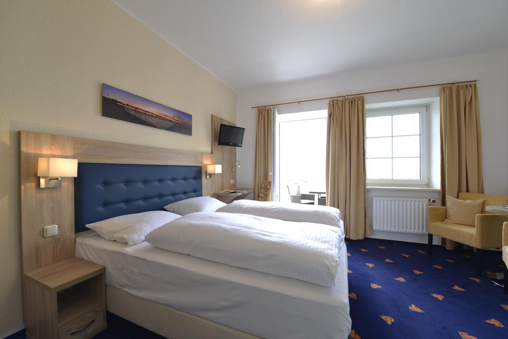 Hotel Boddenhus Garni Zingst Kültér fotó