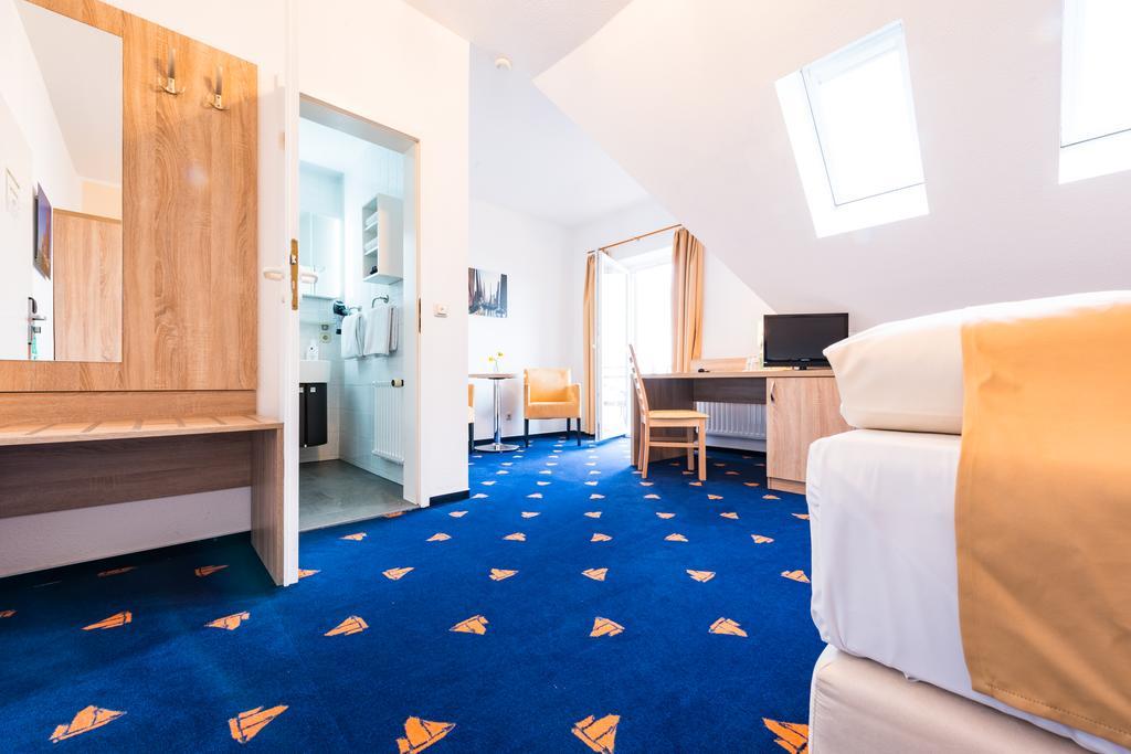 Hotel Boddenhus Garni Zingst Kültér fotó