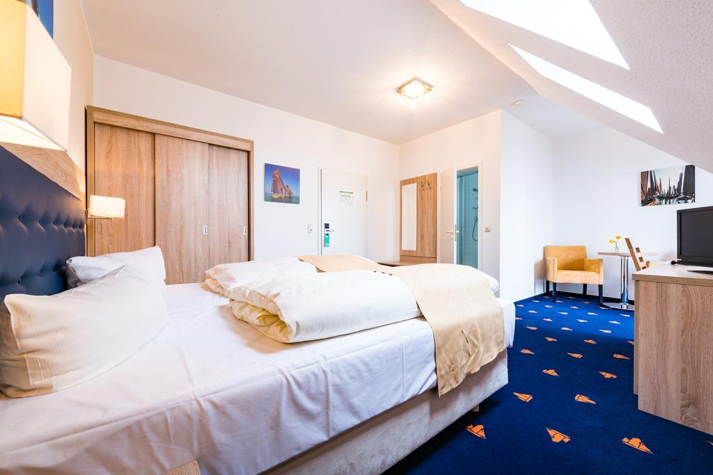 Hotel Boddenhus Garni Zingst Kültér fotó