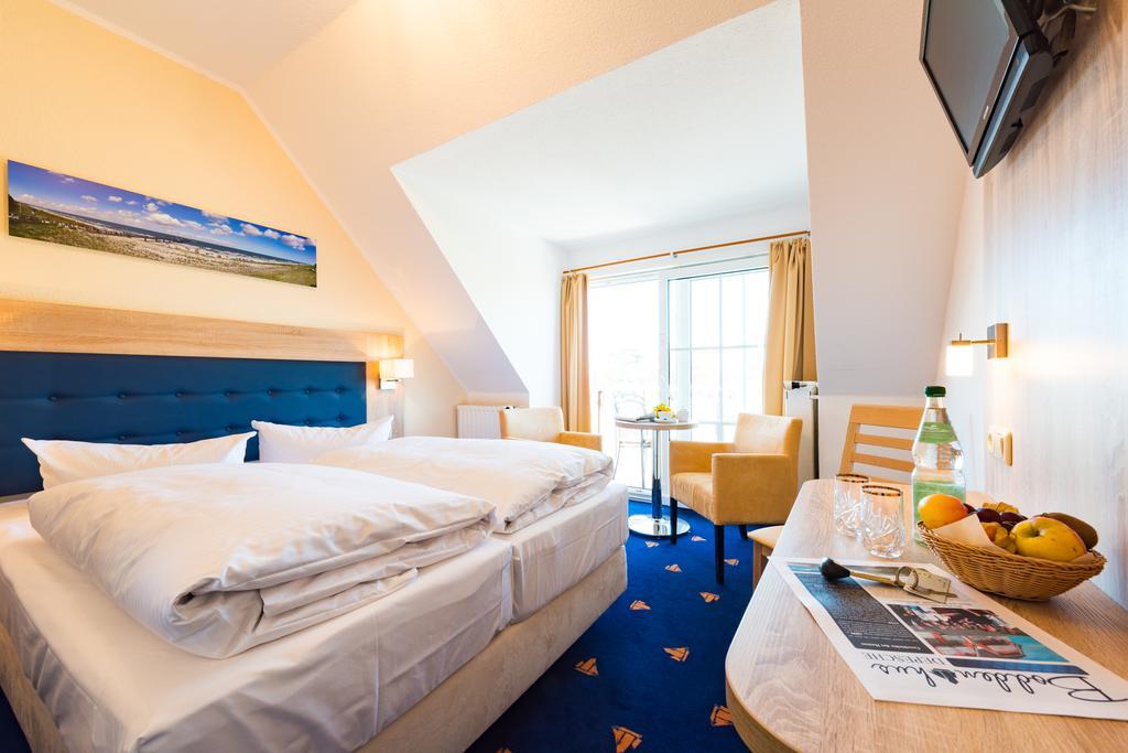 Hotel Boddenhus Garni Zingst Kültér fotó