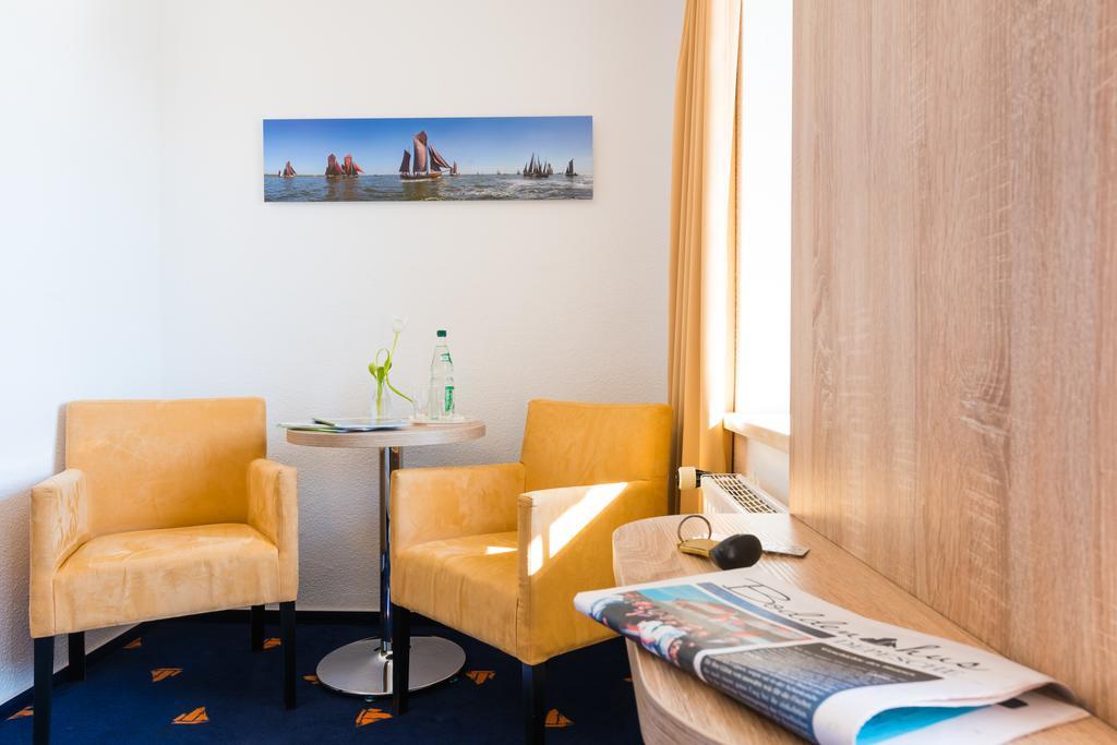 Hotel Boddenhus Garni Zingst Kültér fotó
