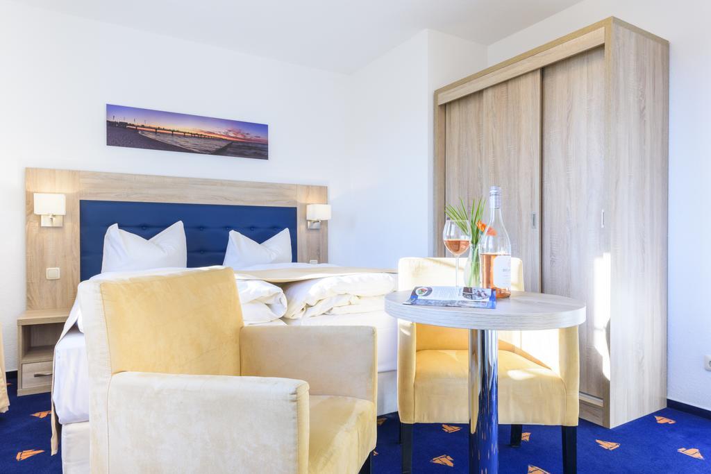 Hotel Boddenhus Garni Zingst Kültér fotó