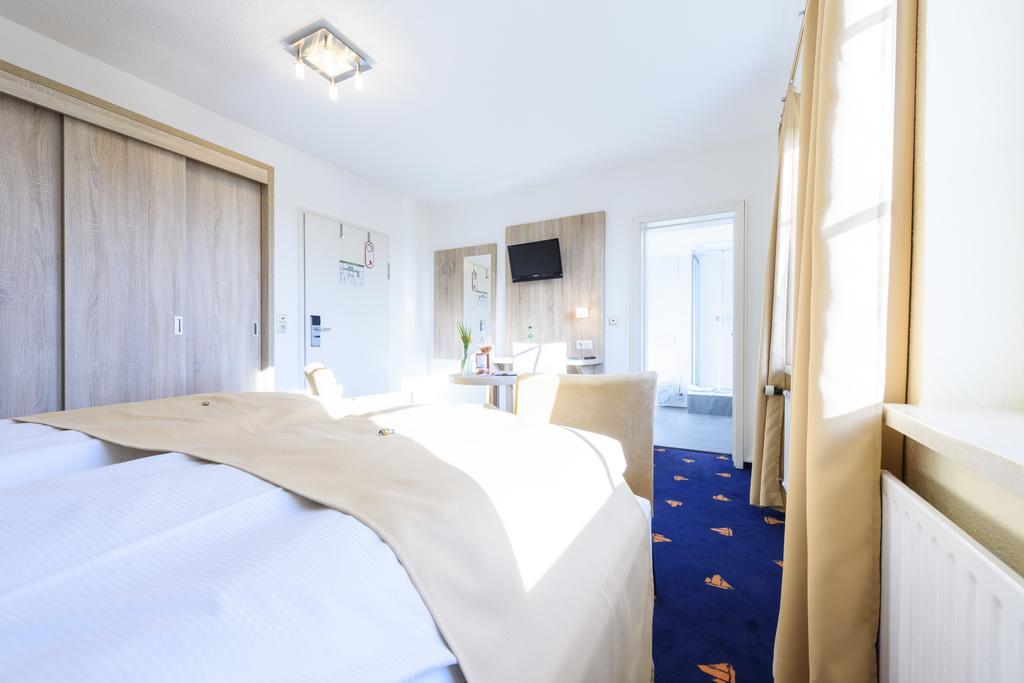 Hotel Boddenhus Garni Zingst Kültér fotó
